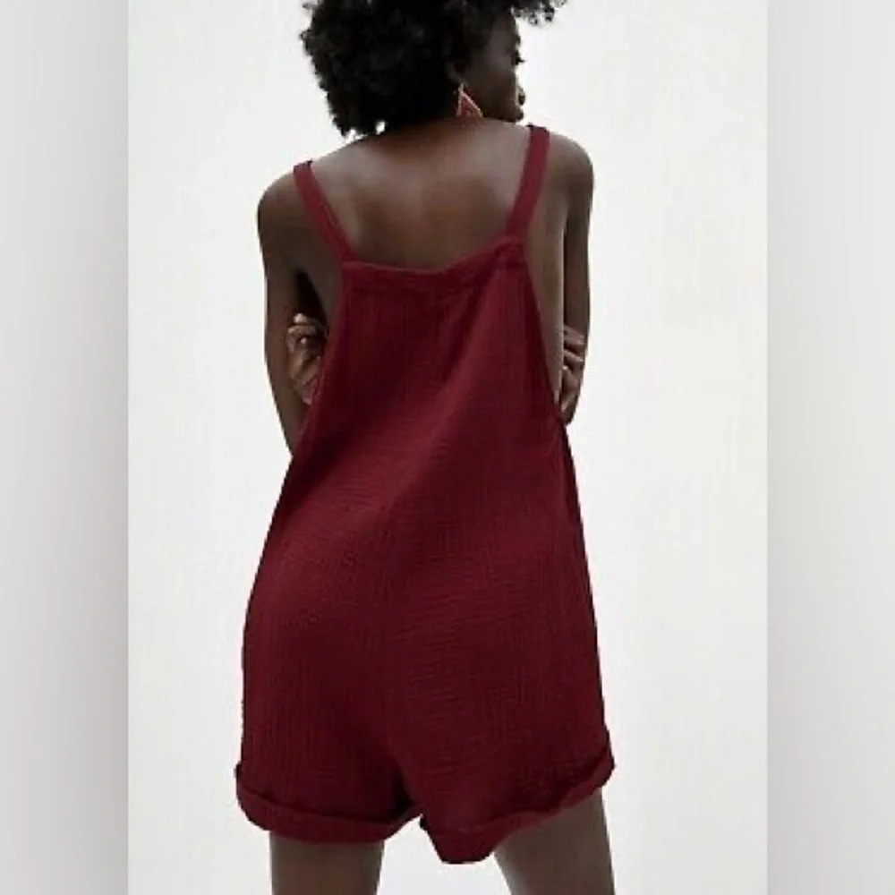 Zara slubbed cotton maroon mother pearl overall romper! - Picture 9 of 9